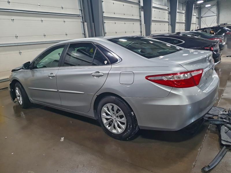 Фото 2 - TOYOTA CAMRY