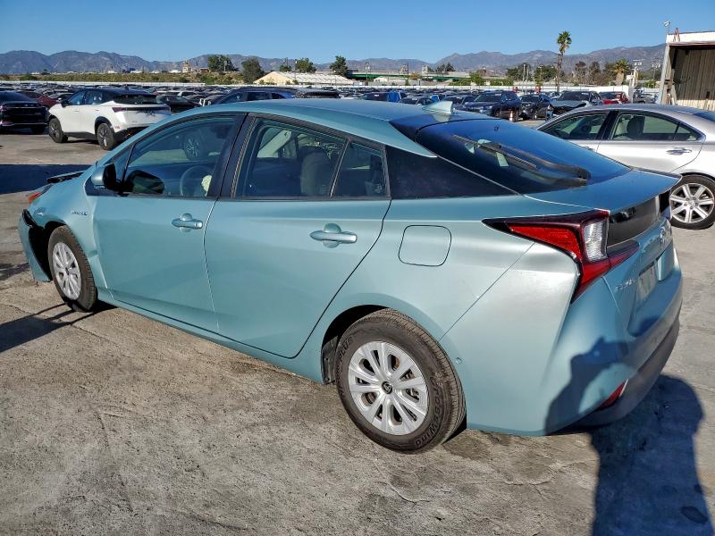 Фото 2 - TOYOTA PRIUS