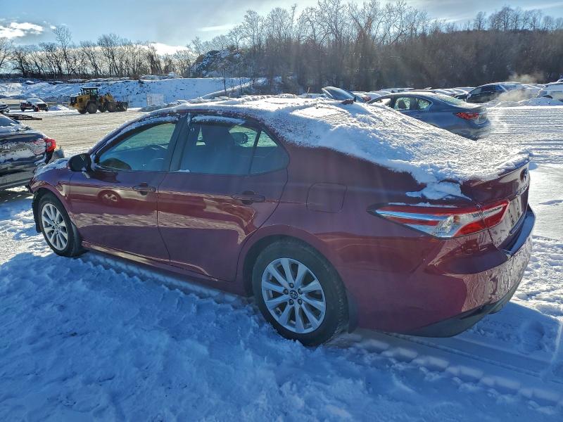 Фото 2 - TOYOTA CAMRY