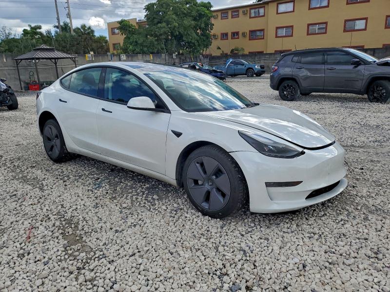 Фото 4 - TESLA MODEL 3