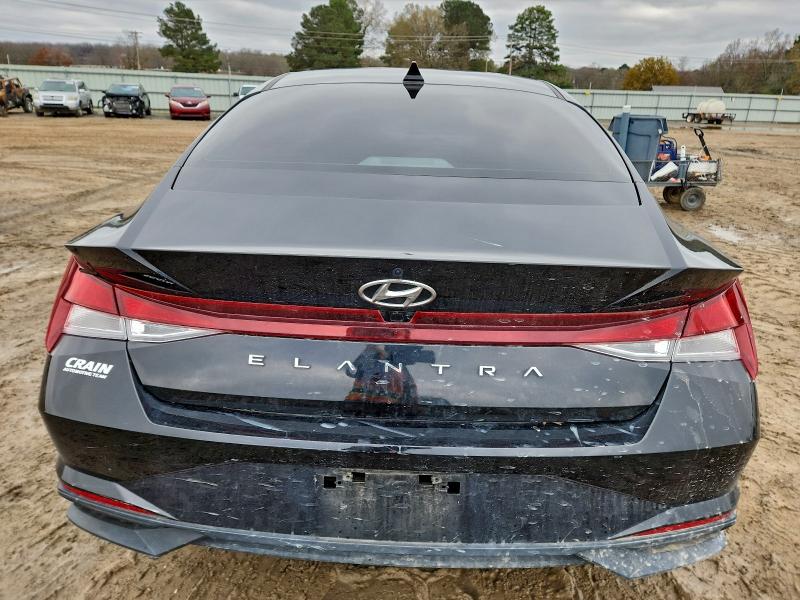 Фото 6 - HYUNDAI ELANTRA