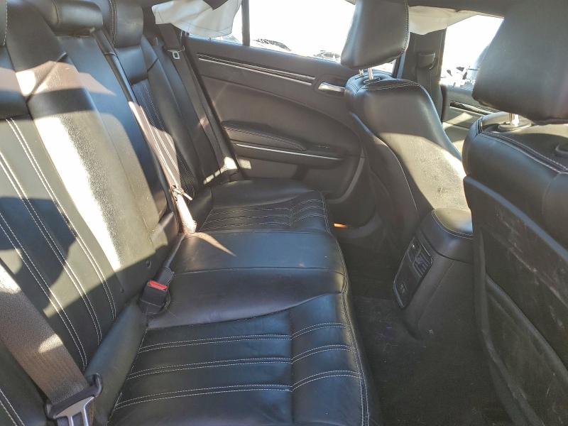 Фото 10 - CHRYSLER 300