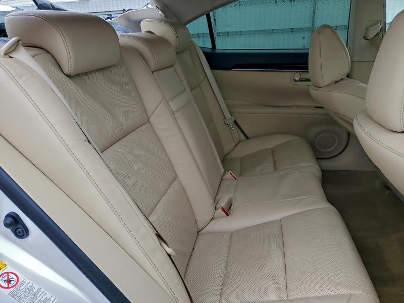 Фото 10 - LEXUS ES350