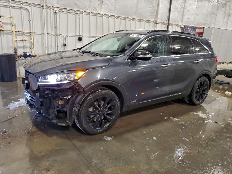 Фото 1 - KIA SORENTO