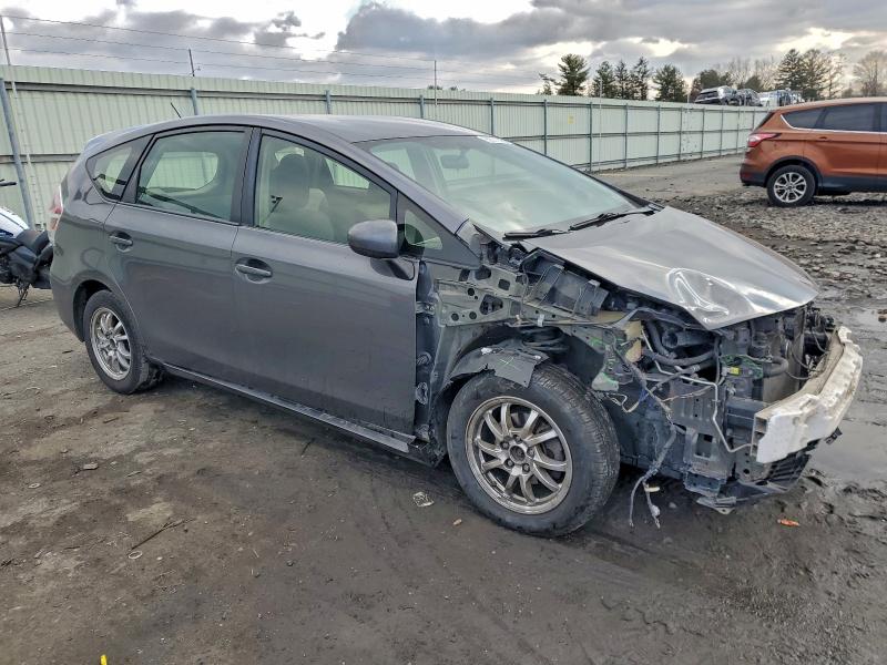 Фото 4 - TOYOTA PRIUS