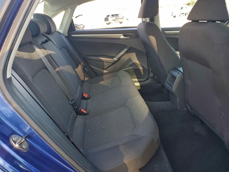 Фото 10 - VOLKSWAGEN PASSAT