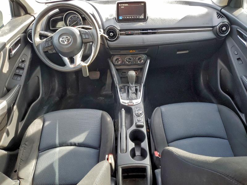 Фото 8 - TOYOTA YARIS