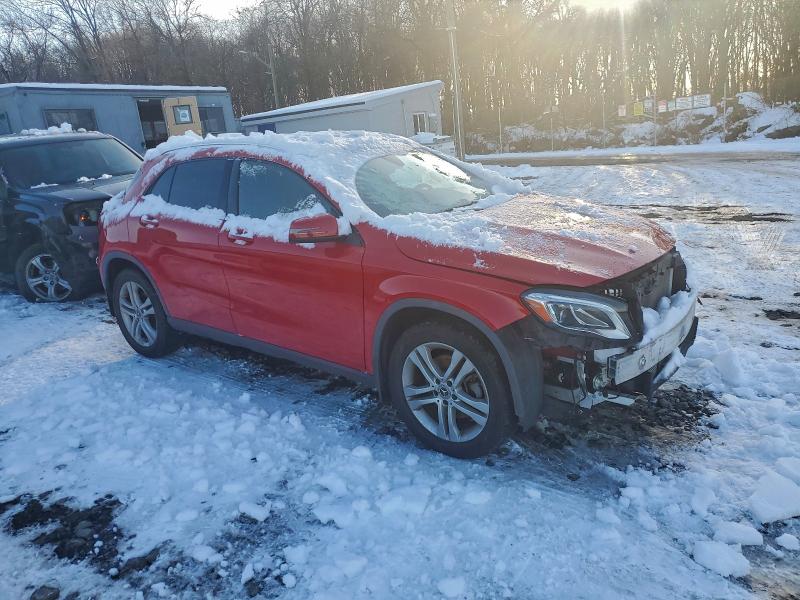 Фото 4 - MERCEDES-BENZ GLA-CLASS