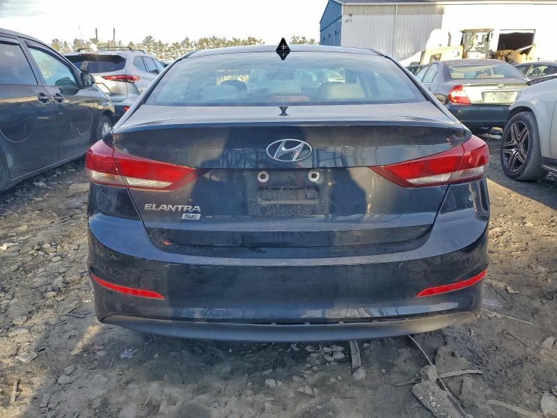 Фото 6 - HYUNDAI ELANTRA