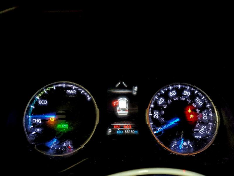 Фото 9 - TOYOTA RAV4