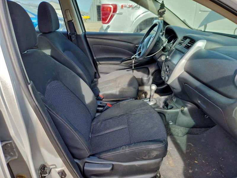 Фото 7 - NISSAN VERSA