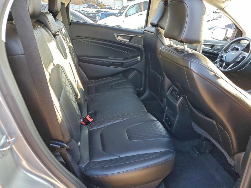 Фото 11 - FORD EDGE