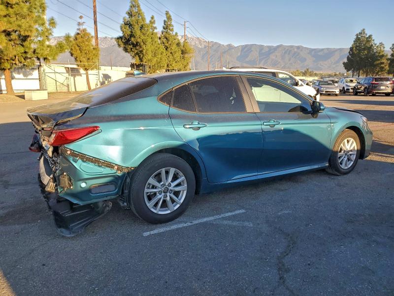 Фото 3 - TOYOTA CAMRY