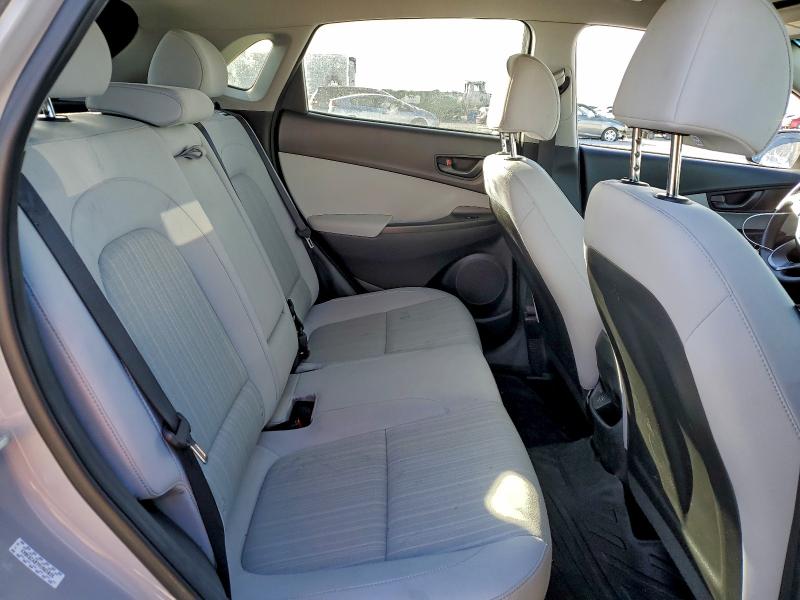 Фото 11 - HYUNDAI KONA