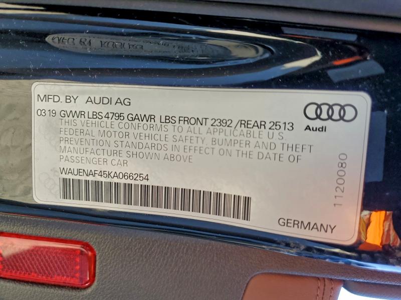 Фото 12 - AUDI A4