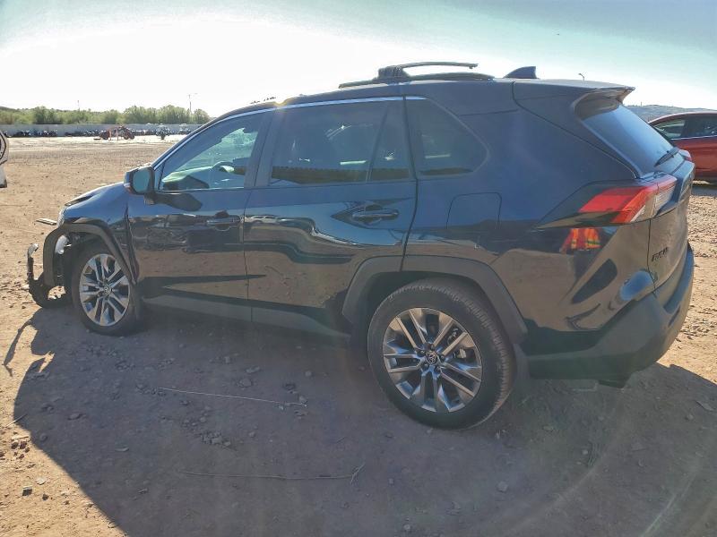 Фото 2 - TOYOTA RAV4