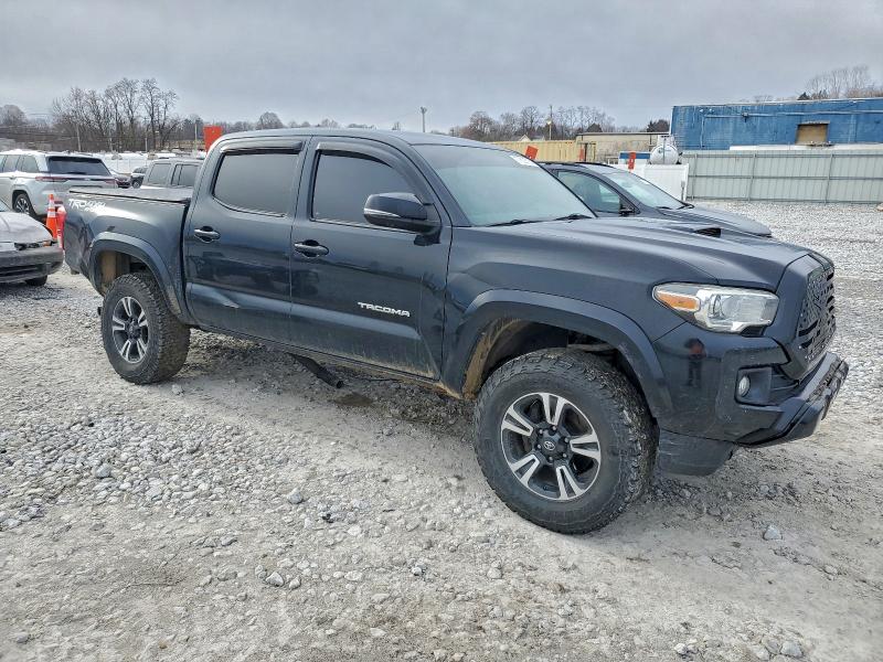 Фото 4 - TOYOTA TACOMA