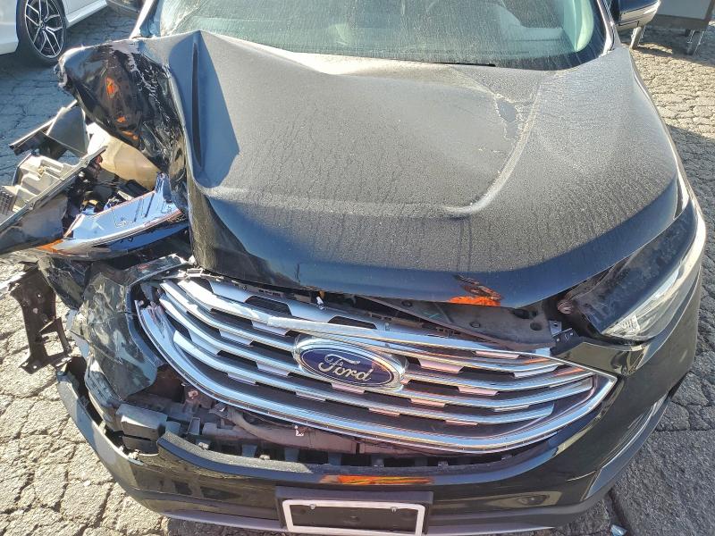 Фото 12 - FORD EDGE