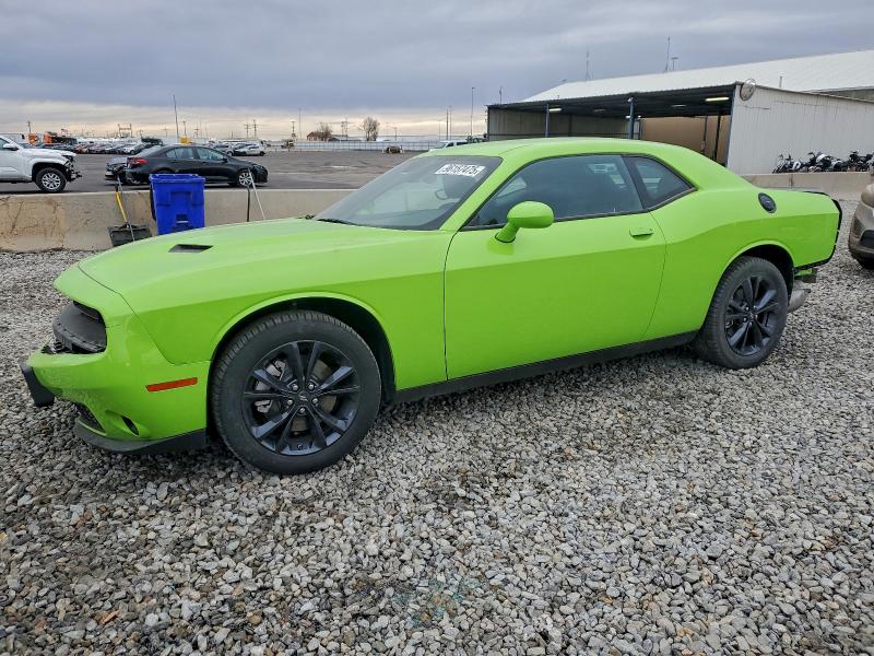Фото 1 - DODGE CHALLENGER