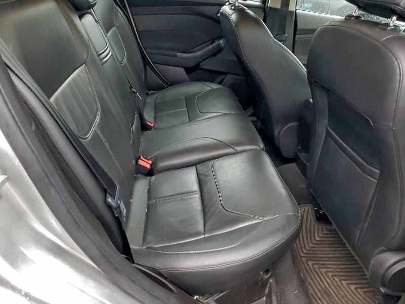 Фото 10 - FORD FOCUS