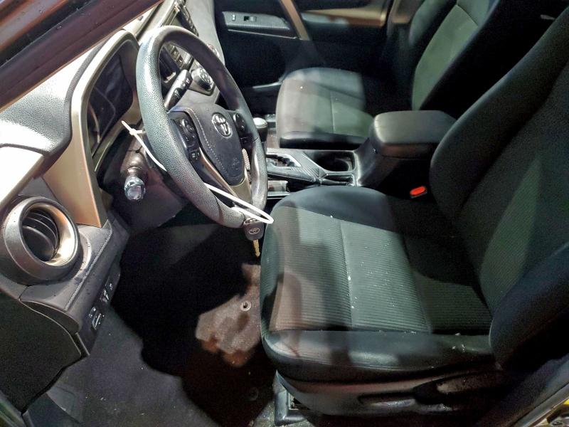 Фото 7 - TOYOTA RAV4