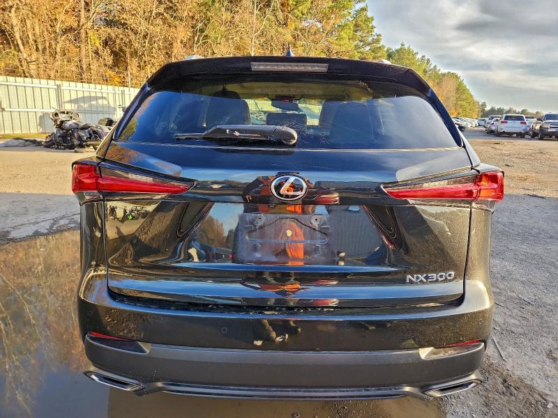 Фото 6 - LEXUS NX