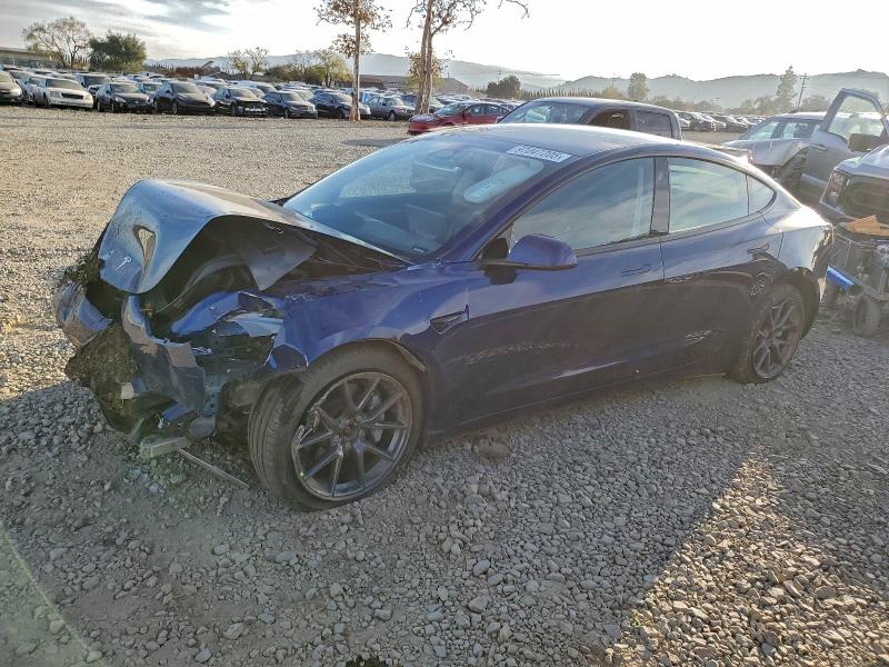 Фото 1 - TESLA MODEL 3