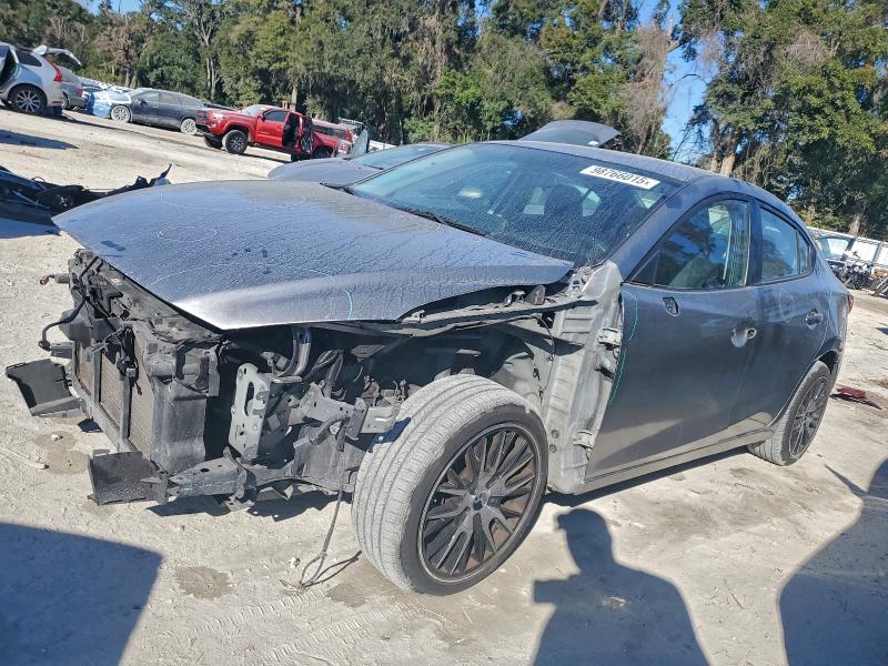 Фото 1 - MAZDA 3