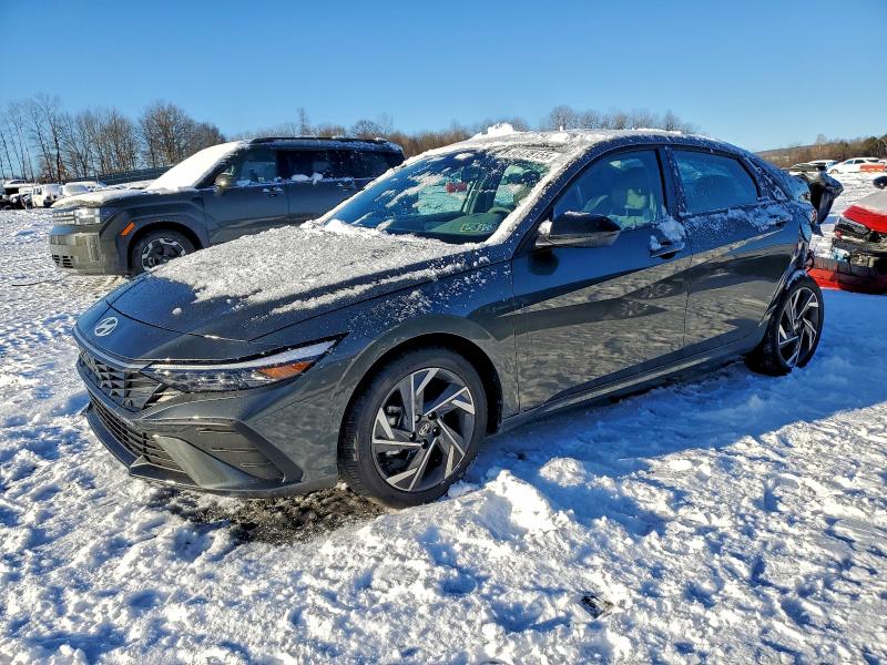 Фото 1 - HYUNDAI ELANTRA