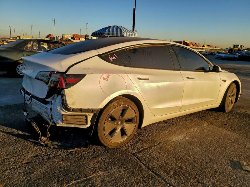 Фото 3 - TESLA MODEL 3