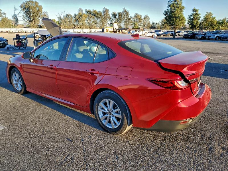 Фото 2 - TOYOTA CAMRY