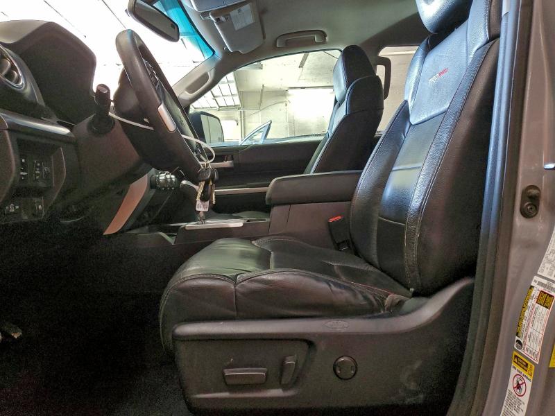 Фото 7 - TOYOTA TUNDRA