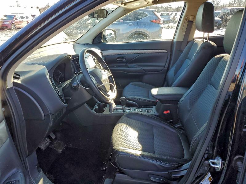 Фото 7 - MITSUBISHI OUTLANDER