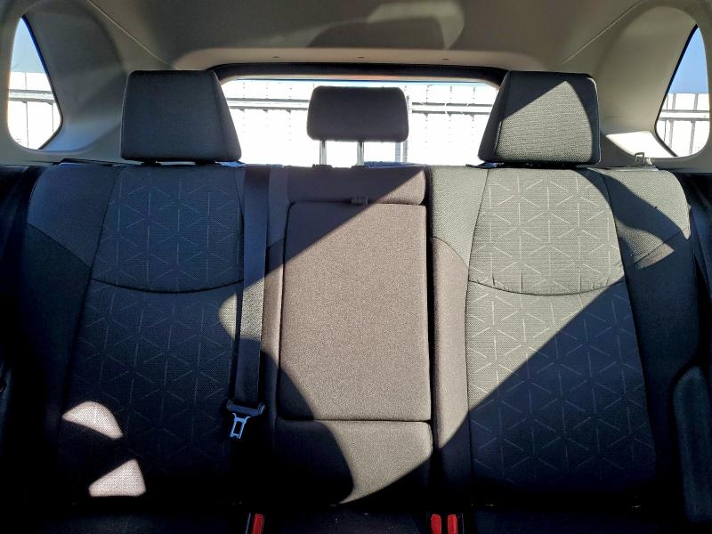 Фото 10 - TOYOTA RAV4