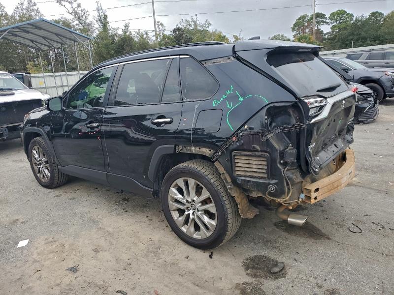 Фото 2 - TOYOTA RAV4