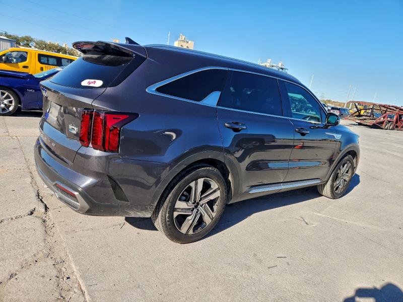 Фото 3 - KIA SORENTO