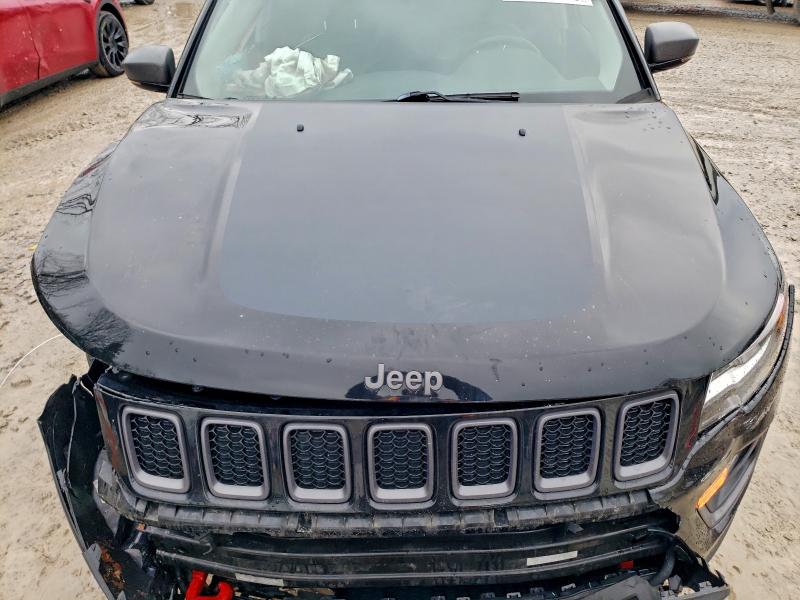 Фото 12 - JEEP COMPASS