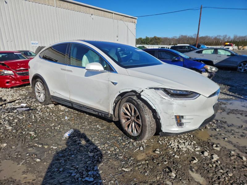Фото 4 - TESLA MODEL X