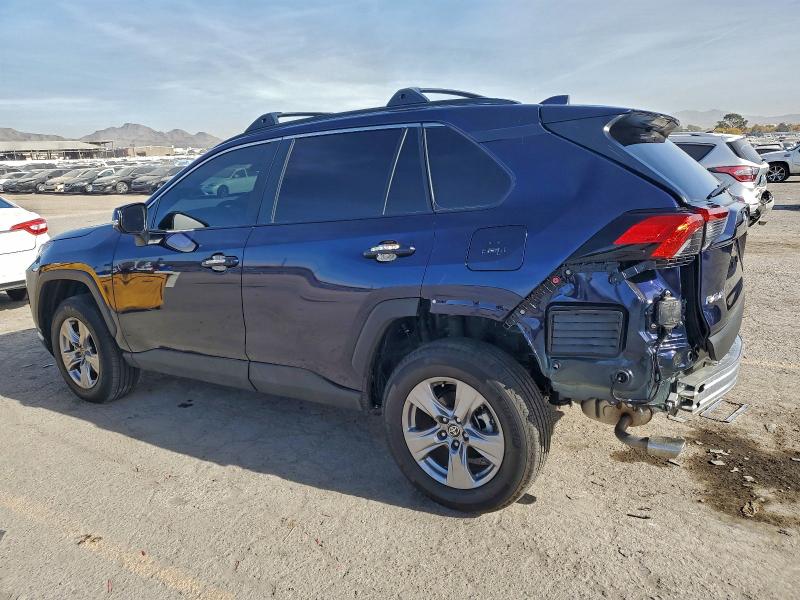 Фото 2 - TOYOTA RAV4