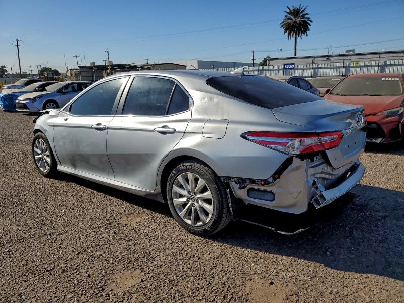 Фото 2 - TOYOTA CAMRY