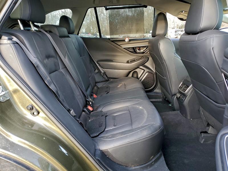 Фото 10 - SUBARU OUTBACK