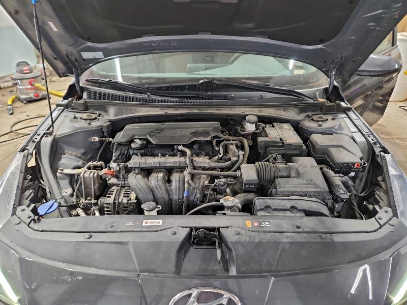 Фото 11 - HYUNDAI ELANTRA