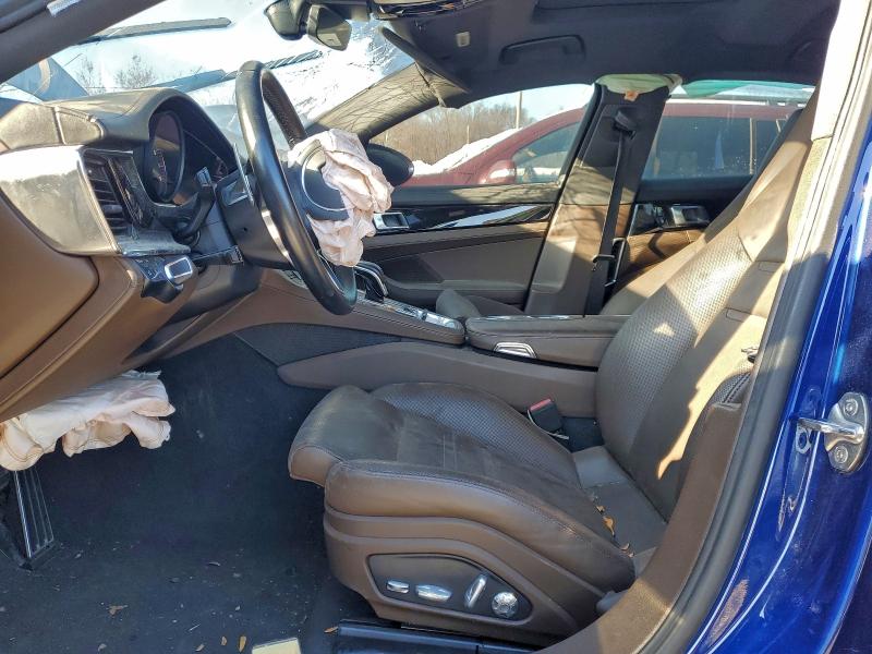 Фото 7 - PORSCHE PANAMERA