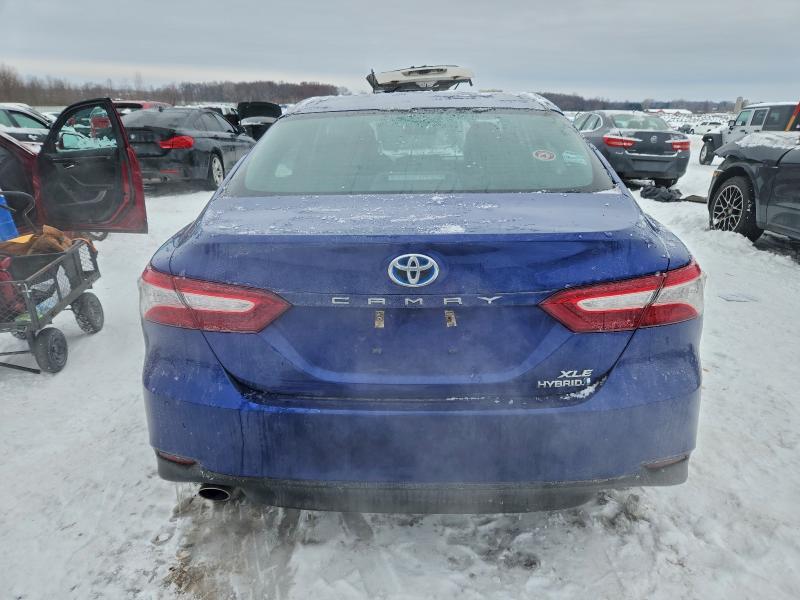 Фото 6 - TOYOTA CAMRY