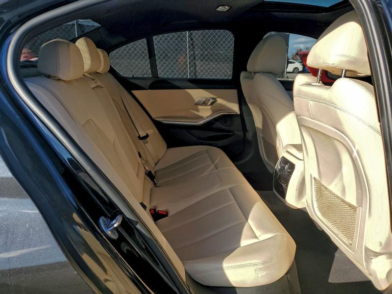 Фото 10 - BMW 3 SERIES