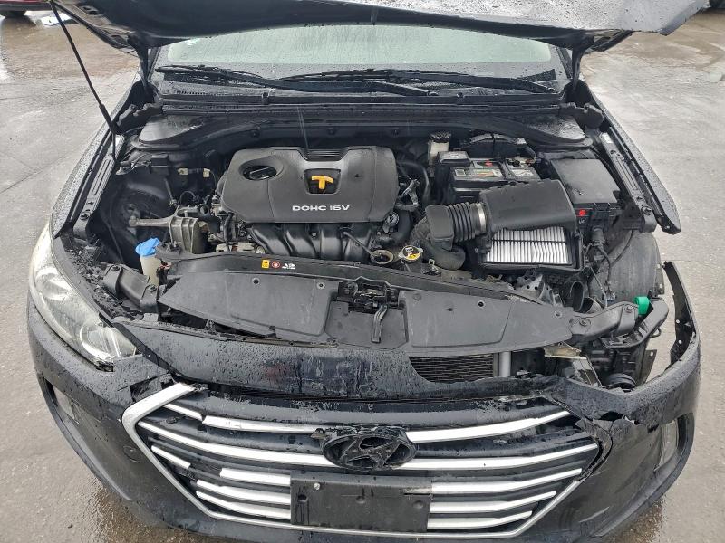 Фото 11 - HYUNDAI ELANTRA