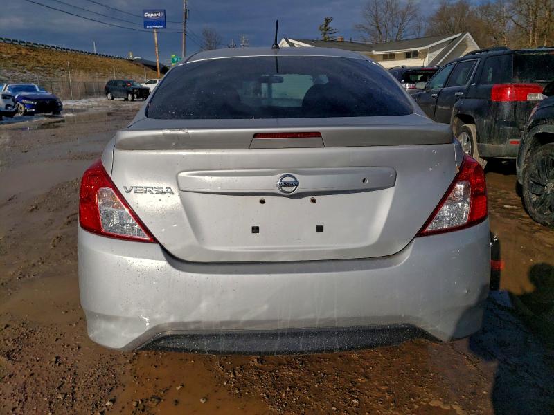 Фото 6 - NISSAN VERSA