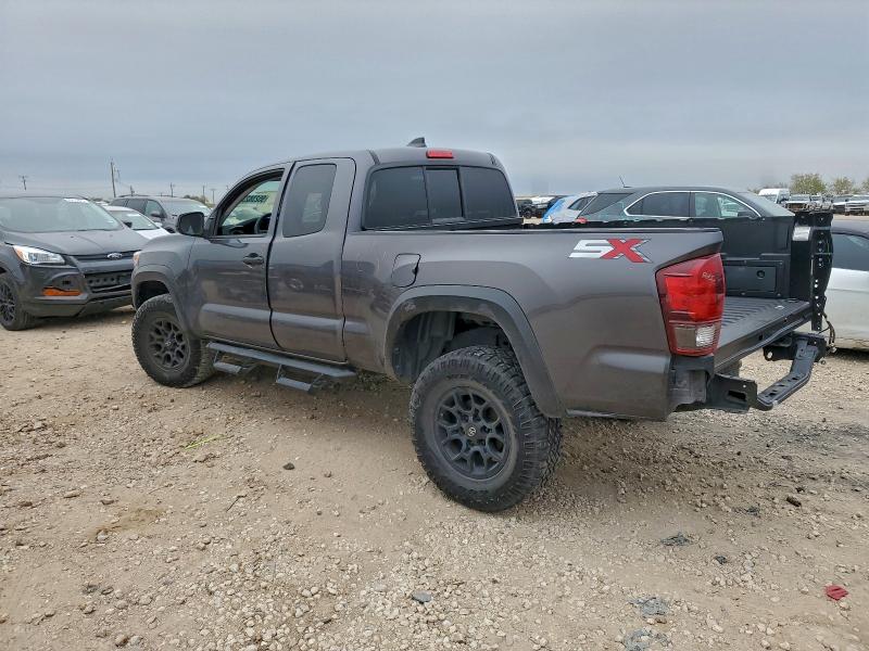 Фото 2 - TOYOTA TACOMA