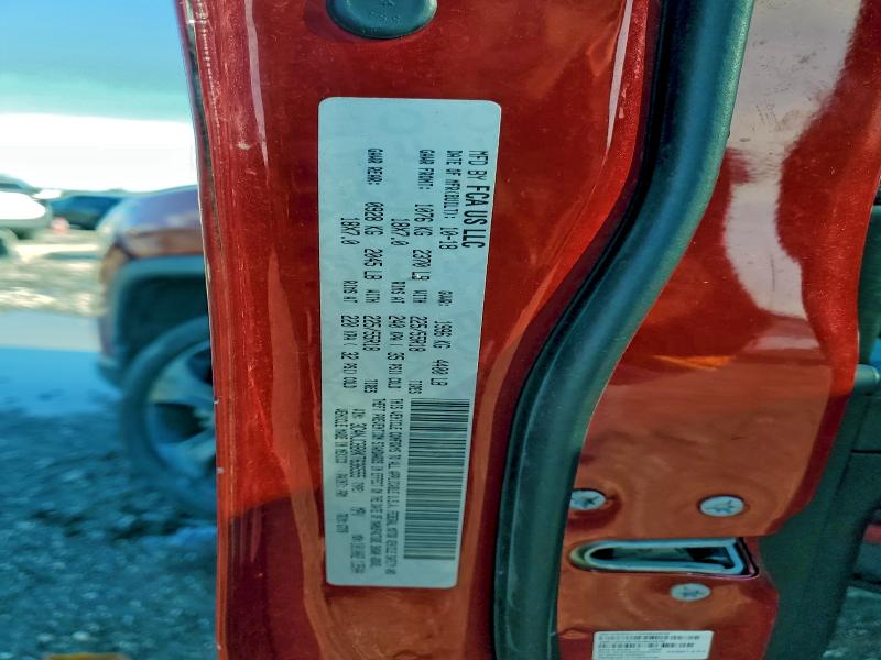 Фото 12 - JEEP COMPASS