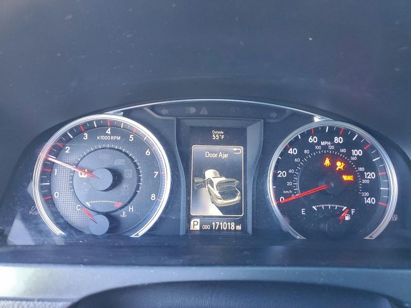 Фото 9 - TOYOTA CAMRY